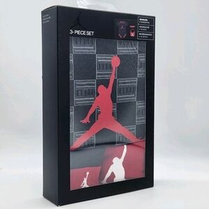 3 Piece Nike Air Jordan Baby Gift Set
